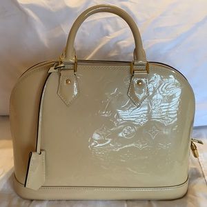 Authentic Louis Vuitton Patent Alma MM Beige With Gold Hardware!
